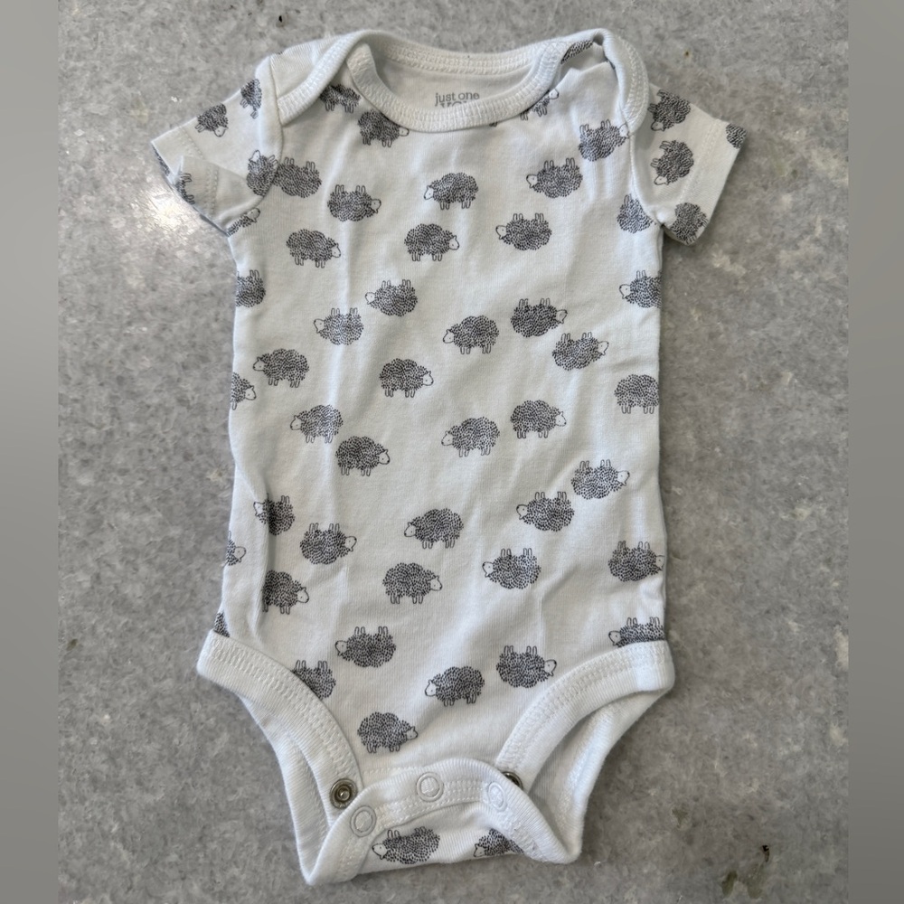 Just One You made by Carter’s Sheep Onesie Bodysuit NB